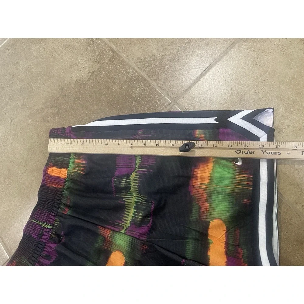 NWT Nike Boys DNA Dri-FIT YOUTH Sz XL Basketball Shorts Green Shock IB3741-388